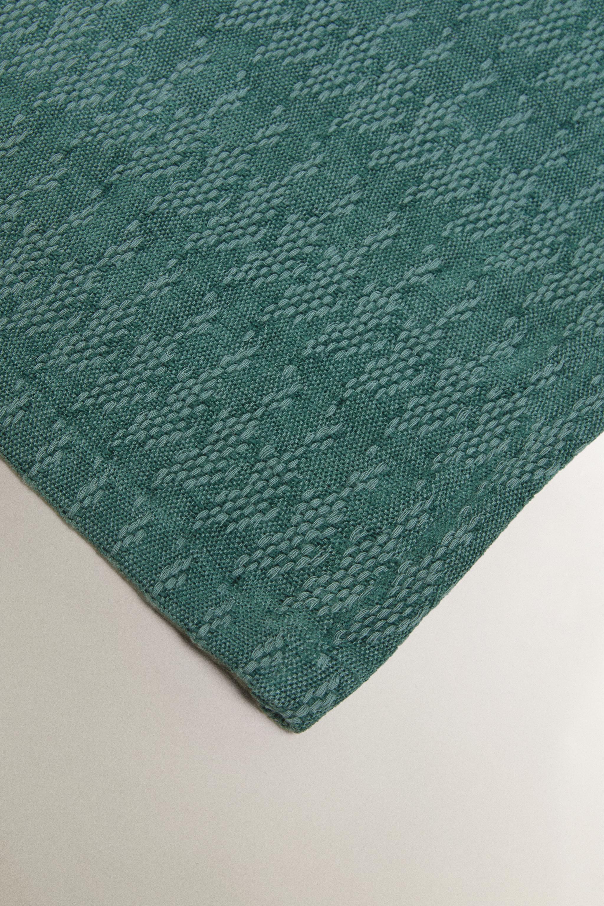 COUVERTURE CHENILLE JACQUARD